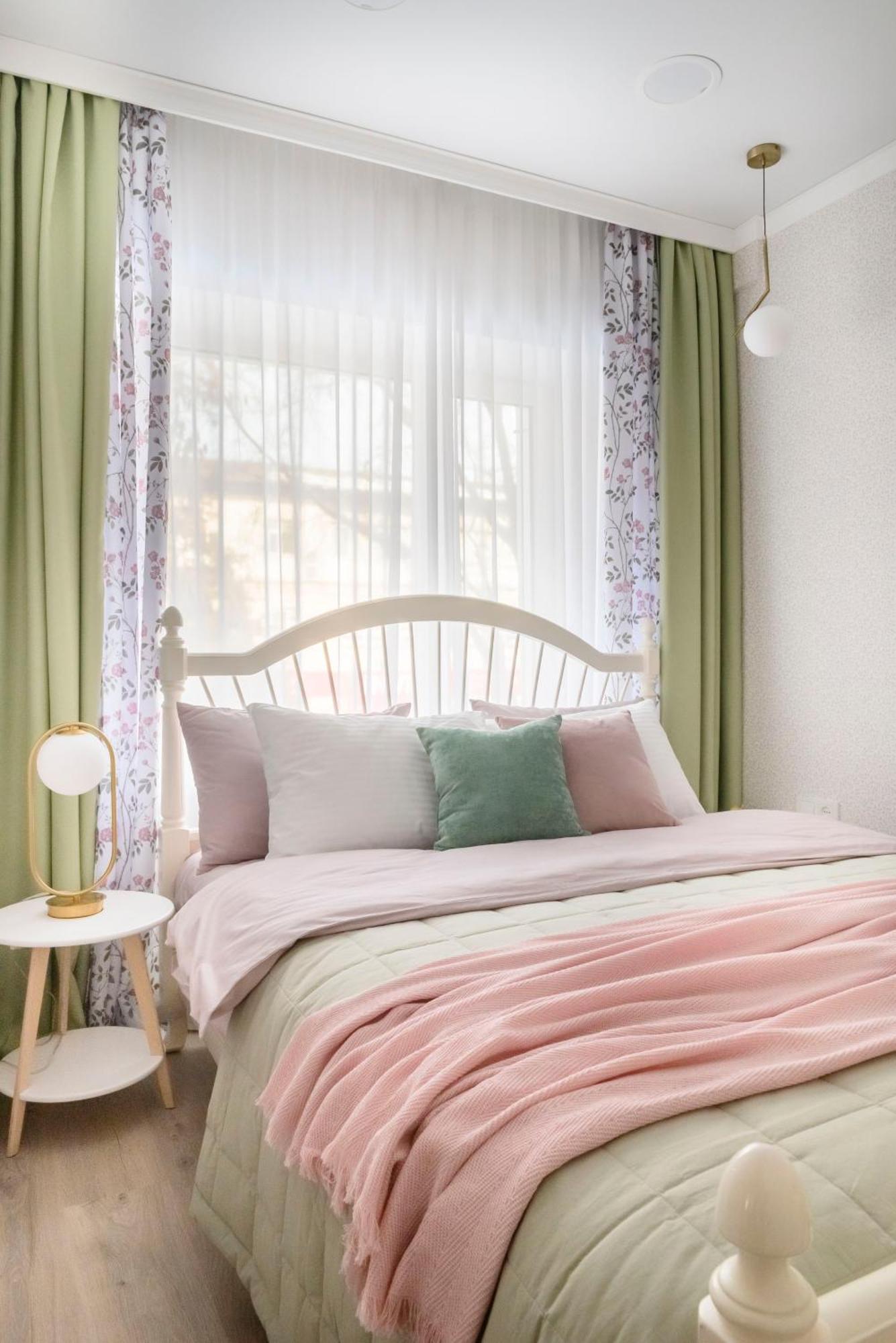 Mid-Century Charm Apartments В Центре Алматы Extérieur photo