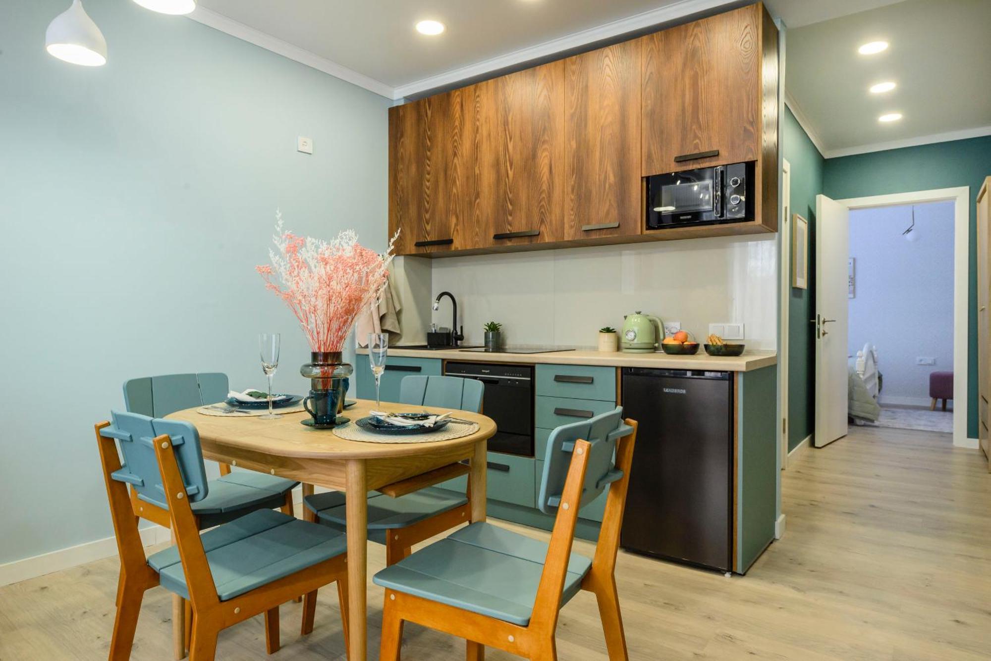 Mid-Century Charm Apartments В Центре Алматы Extérieur photo
