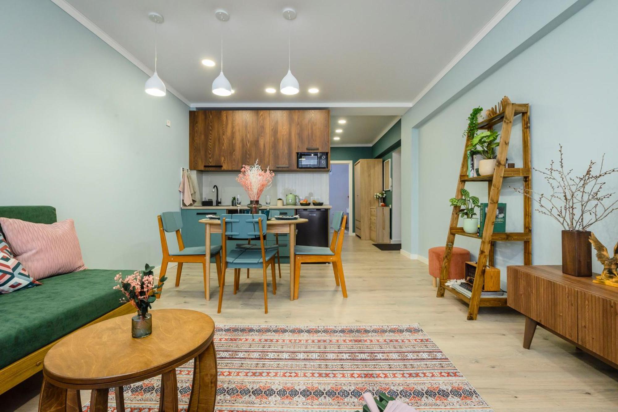 Mid-Century Charm Apartments В Центре Алматы Extérieur photo